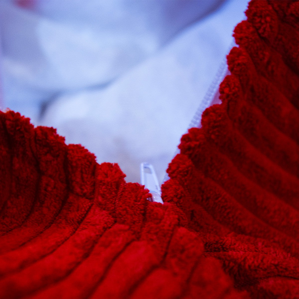 Puf Pera Terciopelo Canalé Rojo