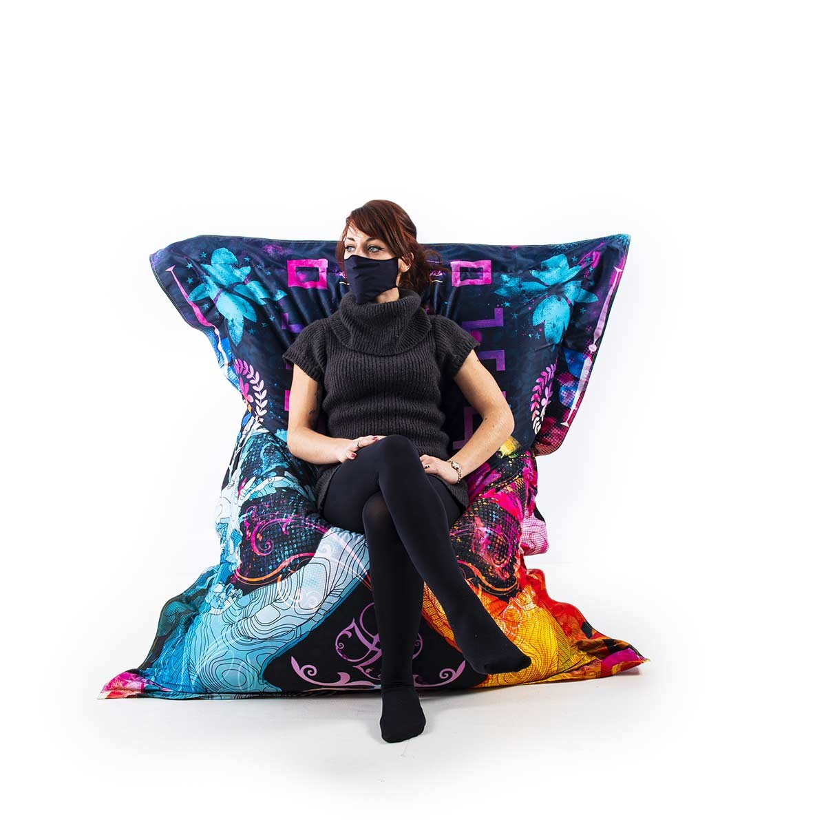 Pouf Géant ART52® - Gods And Humans : grand pouf imprimé bleu et rose avec motifs, design Benjamin Cupillard, série limitée 50