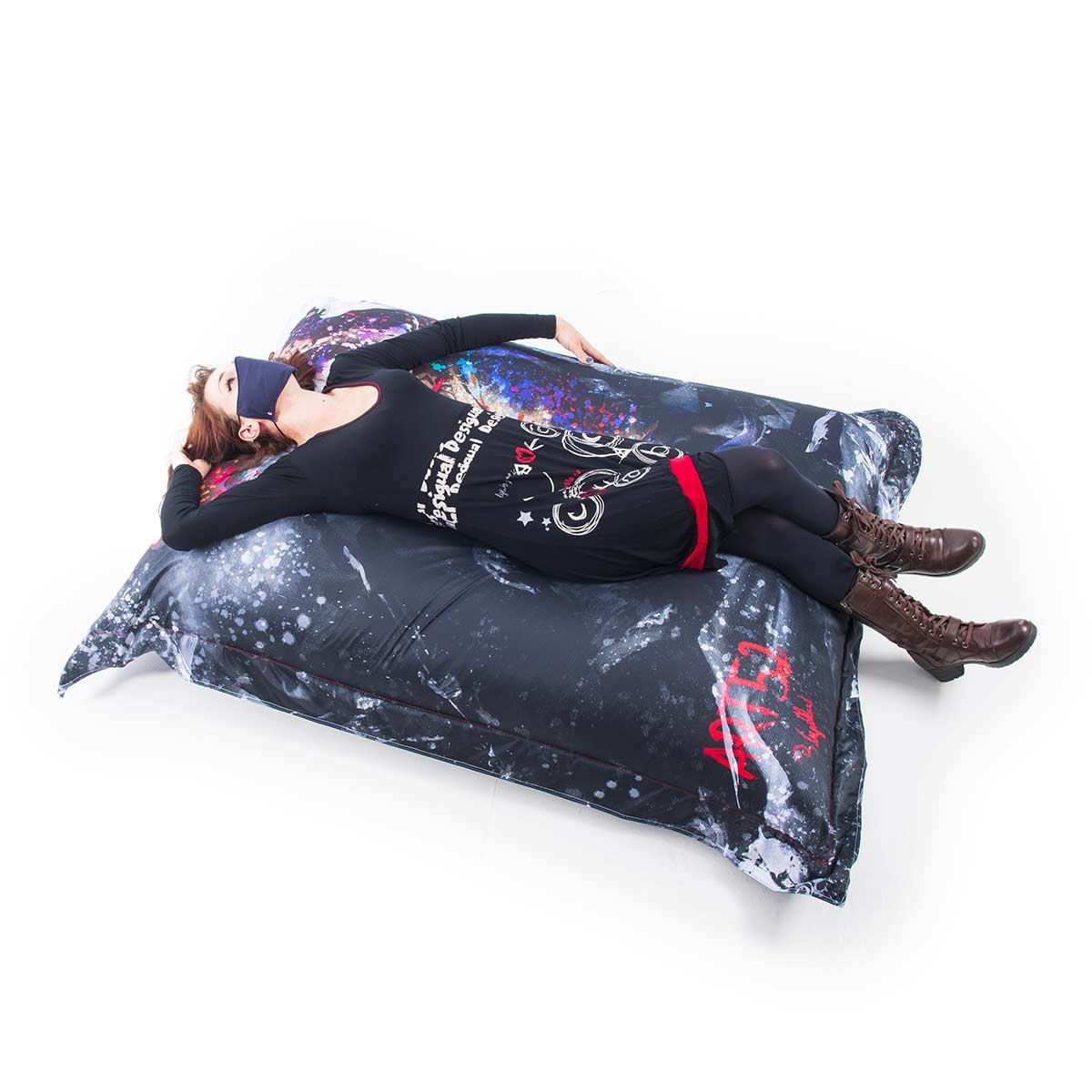Pouf Géant ART52® - Marianne Sombre, modèle géant décoratif en impression haute qualité teintée dans la masse, série limitée