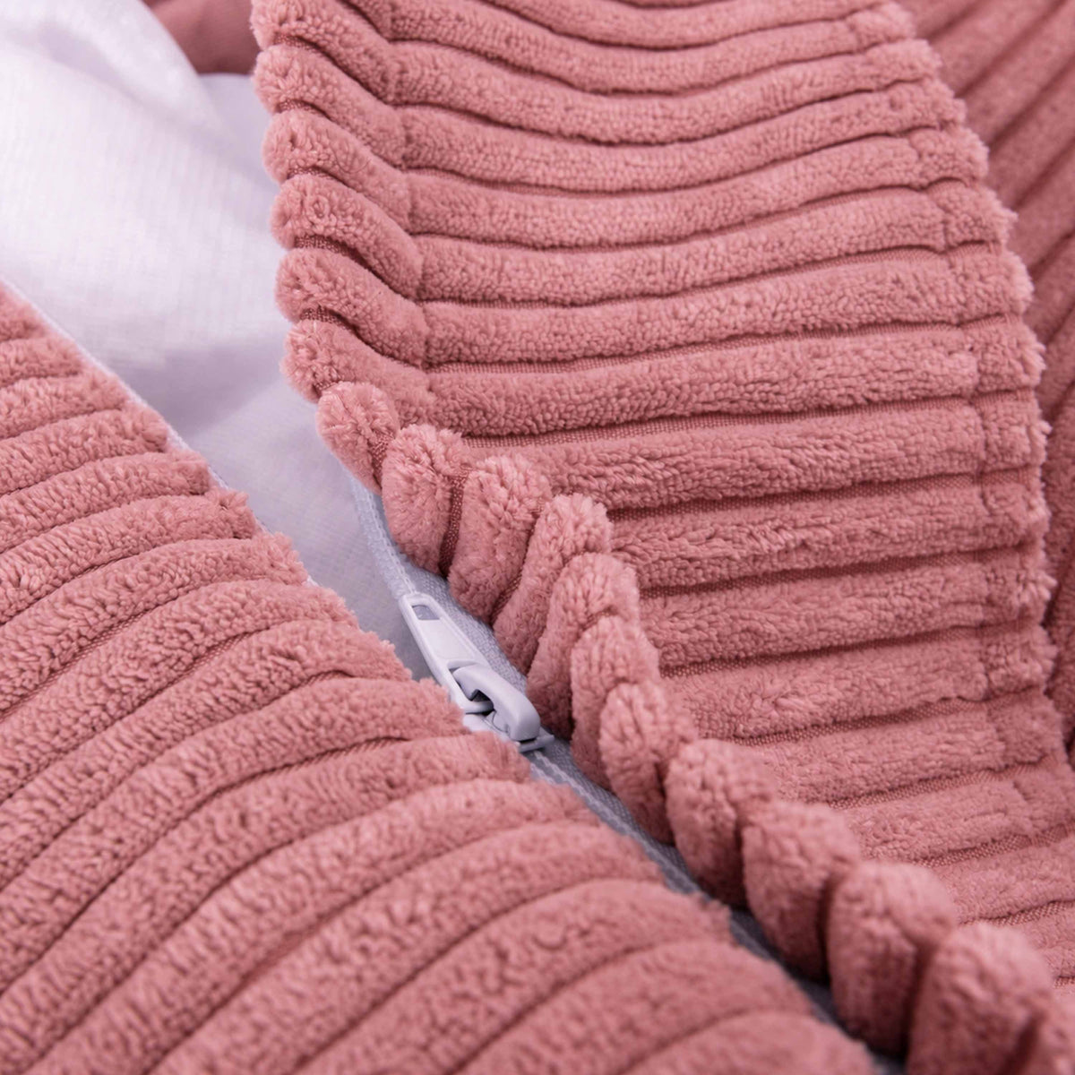 Pouf Velours Côtelé Rose poudré chaud BiG52 en velours côtelé rose poudré, texture moelleuse et chaude