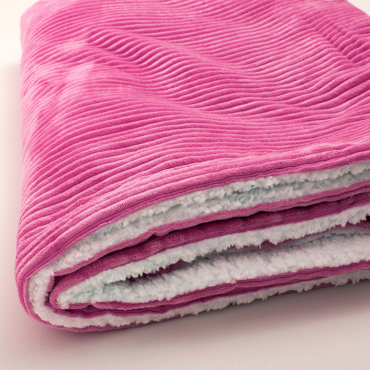 Plaid Velours Côtelé Rose Double Face Sherpa – 180×140 cm, velours côtelé rose et doublure sherpa moelleuse