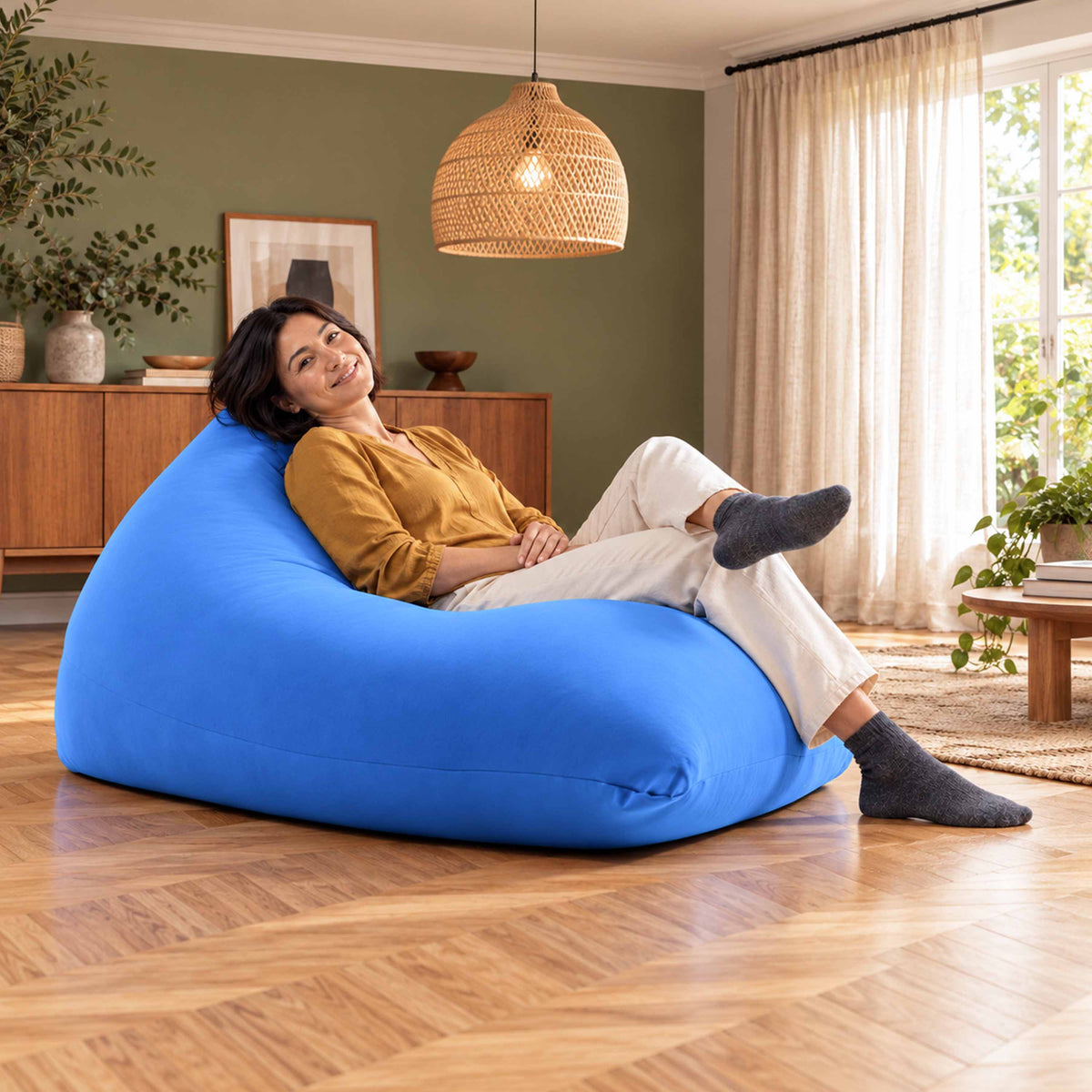 pouf berlingot géant intérieur bleu stretch, pouf d’assise ultra souple en intérieur, grande forme berlingot pour détente salon
