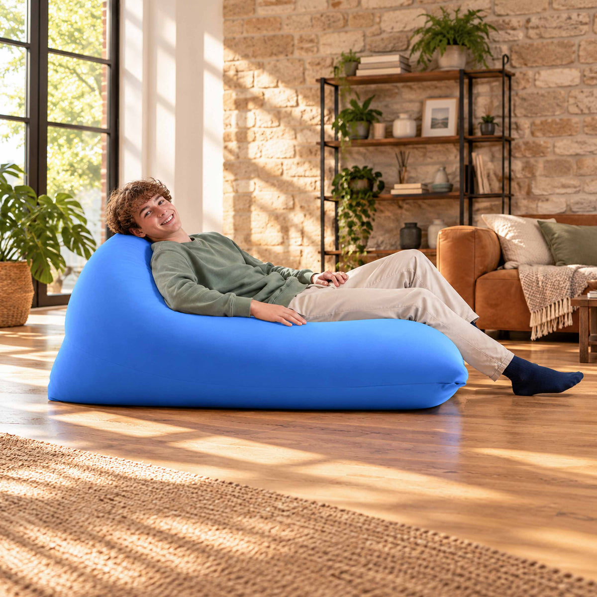 pouf berlingot géant intérieur bleu stretch, grand pouf en forme de berlingot pour salon chambre, assise confortable