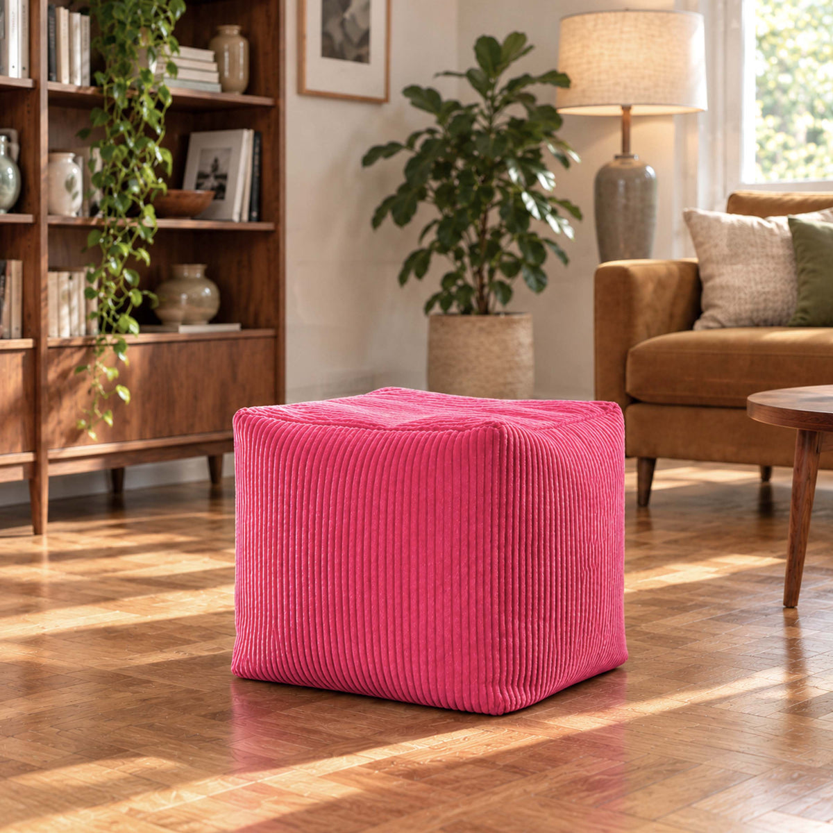 pouf cube en velours côtelé rose déhoussable, pouf carré rose côtelé en velours, assise d’appoint ou repose-pieds