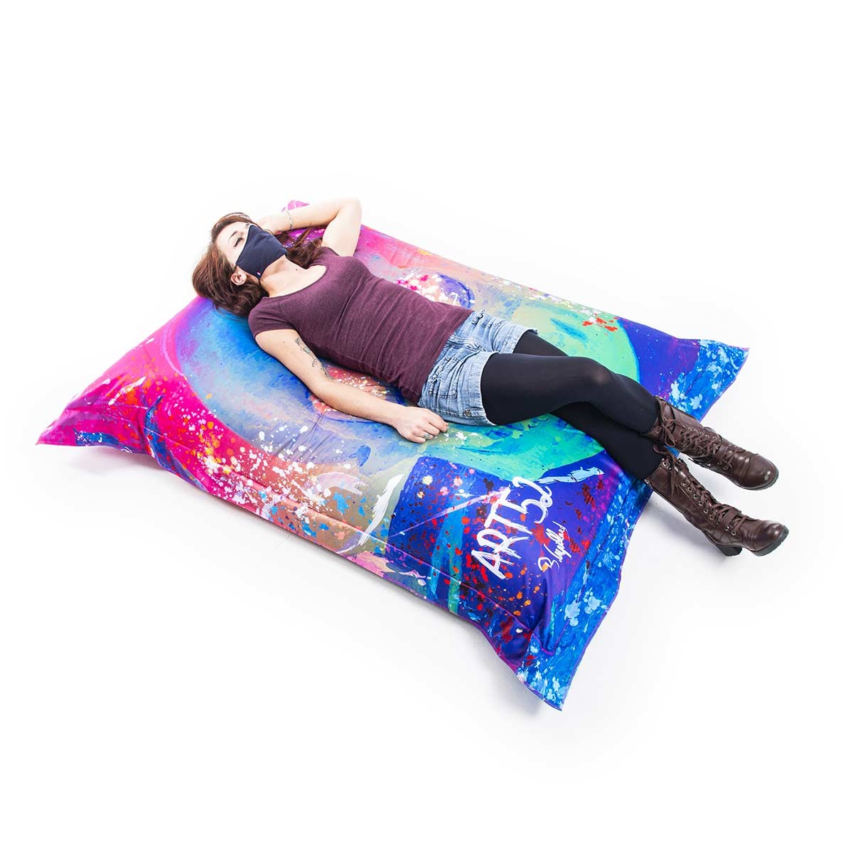 Alt Tag: Pouf Géant ART52® - Vanité Multicolore : pouf design multicolore imprimé, format XXL pour s’installer confortablement