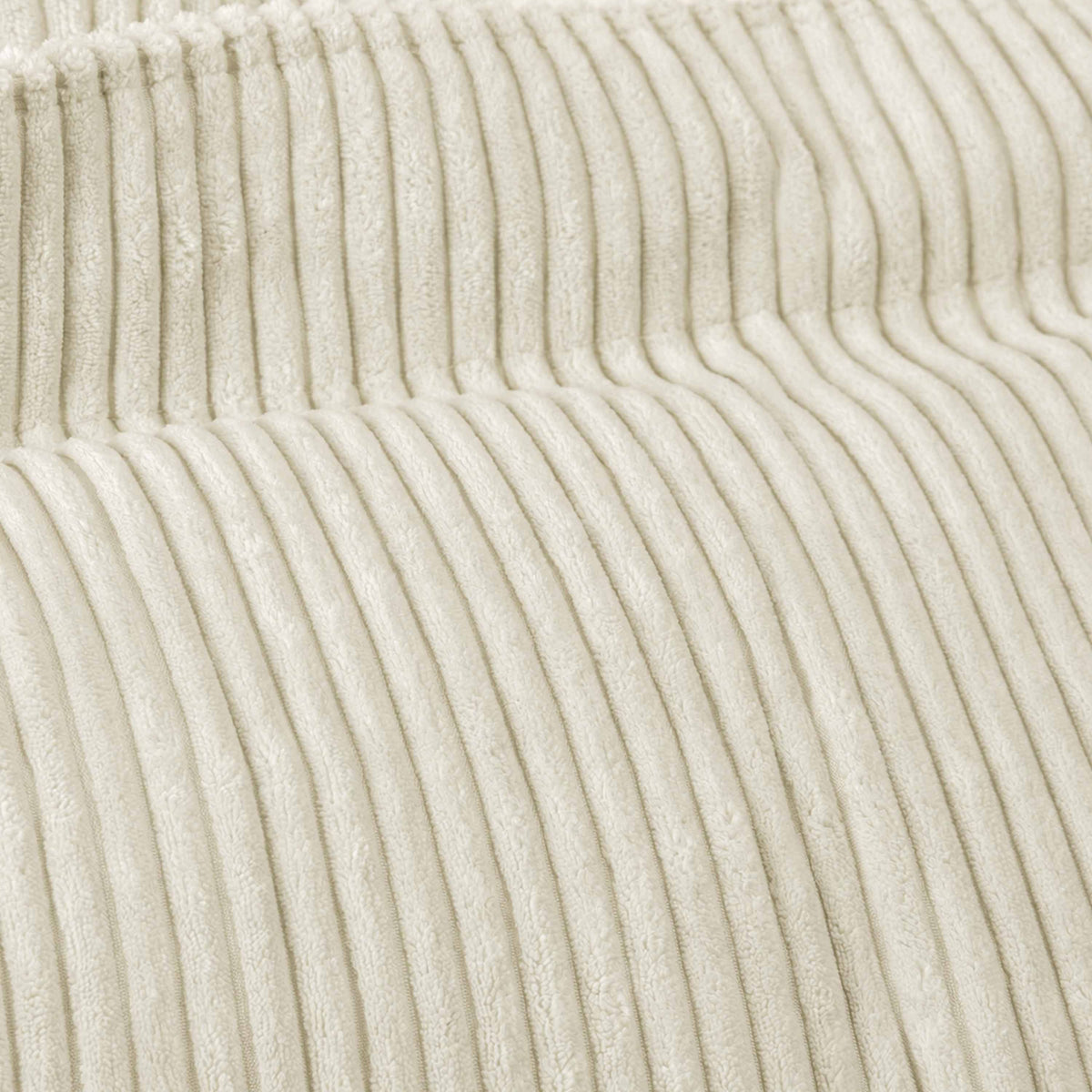 Pouf Géant Rond XL Velours Côtelé Beige : gros plan sur le tissu en velours côtelé beige et la texture