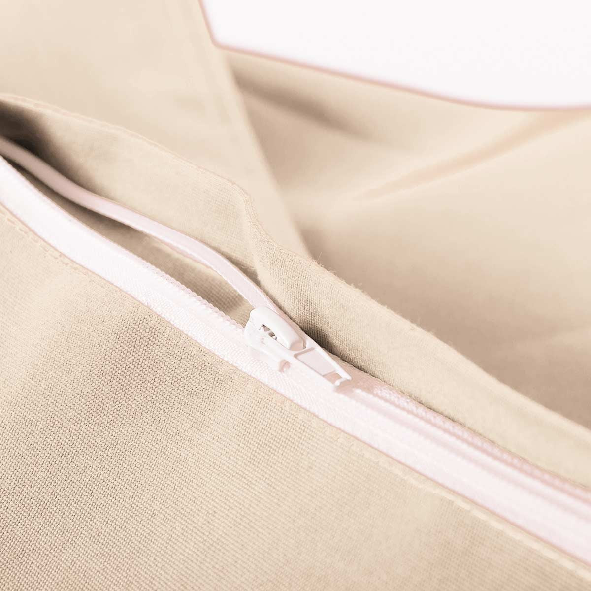 Pouf Voile Bateau Beige, détail fermeture éclair et tissu beige, pouf géant 170x130 cm pour intérieur extérieur