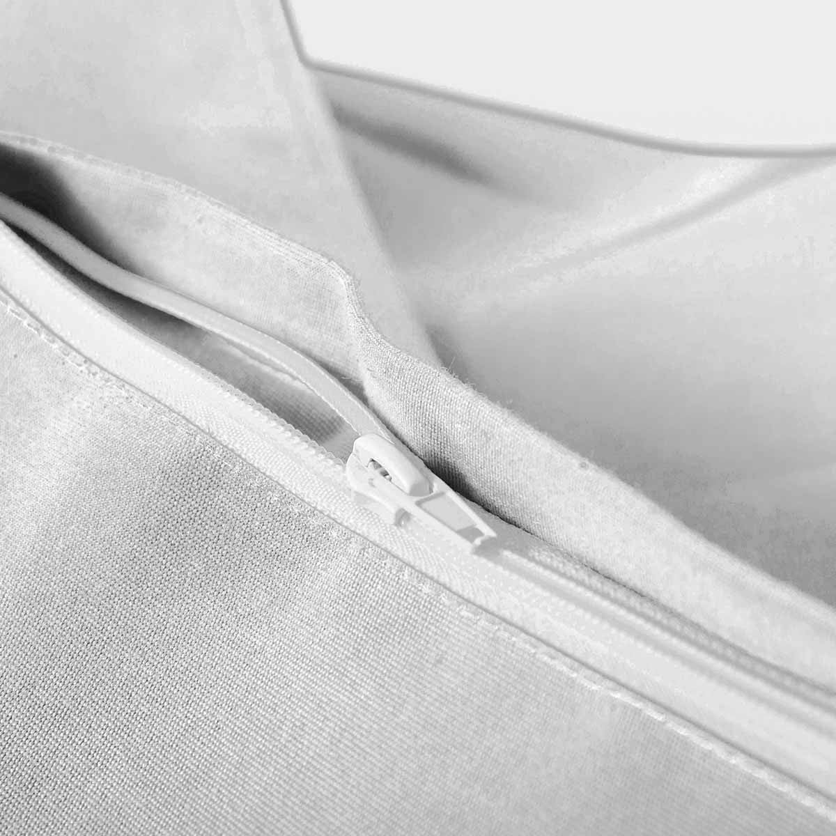 Pouf Voile Bateau Blanc : fermeture éclair et tissu blanc, détail intérieur du pouf géant 170x130 cm