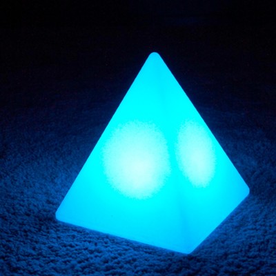 Mehrfarbige LED-Lichtpyramide - PYRAMIS - 28 cm