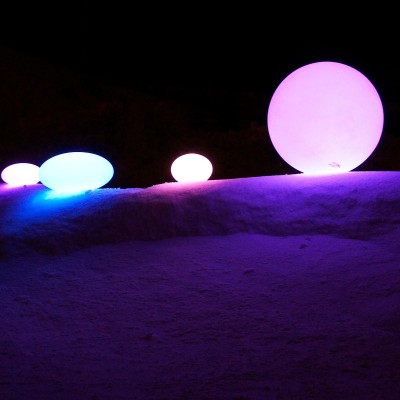 Mehrfarbiger LED-Lichtball - 80 cm