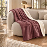 Plaid Velours Côtelé Vieux rose Double Face Sherpa – 180×140 cm sur canapé, ambiance cocooning chaleureuse