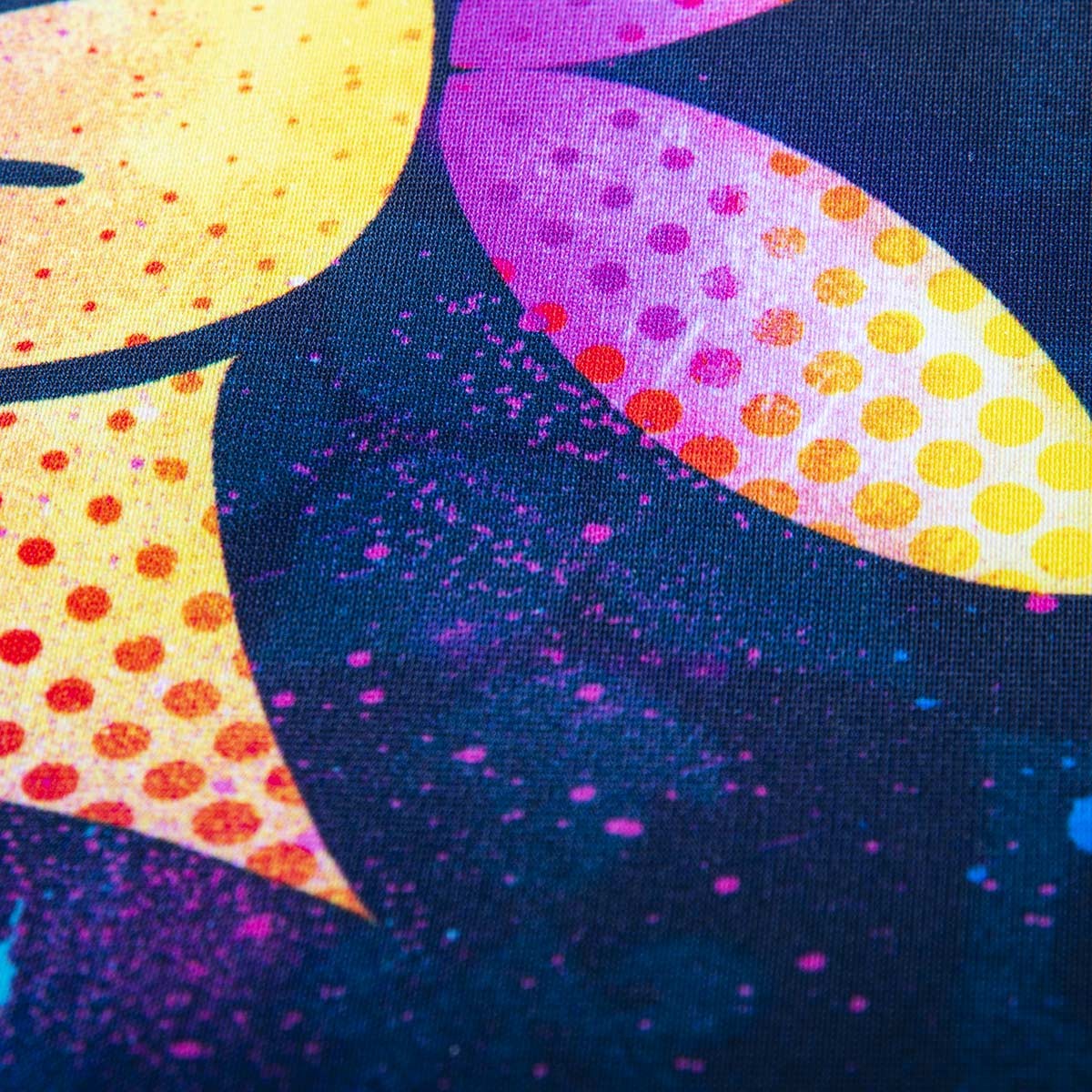 Pouf Géant ART52® - Gods And Humans : tissu imprimé haute qualité, motifs colorés et effet teinté dans la masse