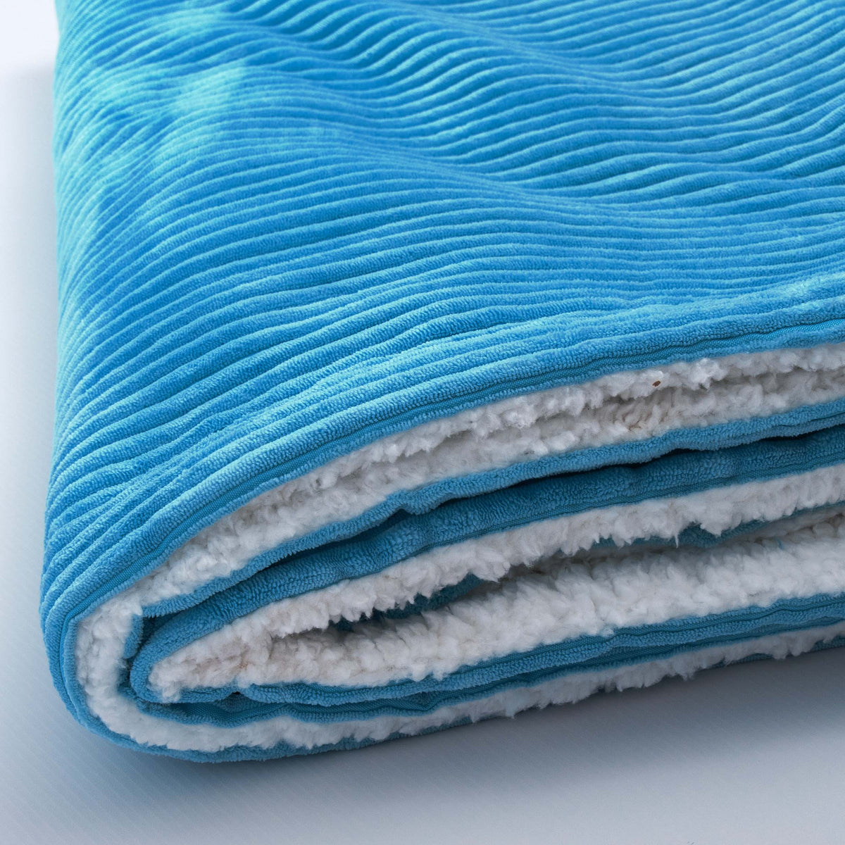 Plaid Velours Côtelé Bleu Ciel Double Face Sherpa – 180×140 cm, velours côtelé et doublure sherpa imitation laine
