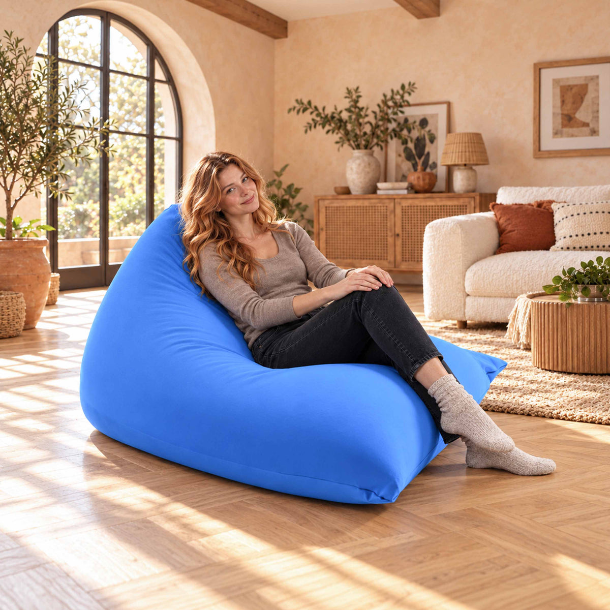 Pouf berlingot géant intérieur bleu stretch, assise détente en forme de berlingot géant pour salon ou chambre