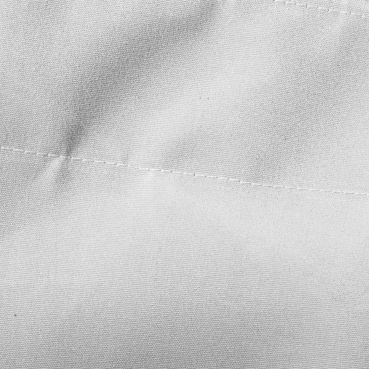 Pouf Voile Bateau Blanc, tissu blanc texturé au détail de couture, design nautique pour intérieur et extérieur