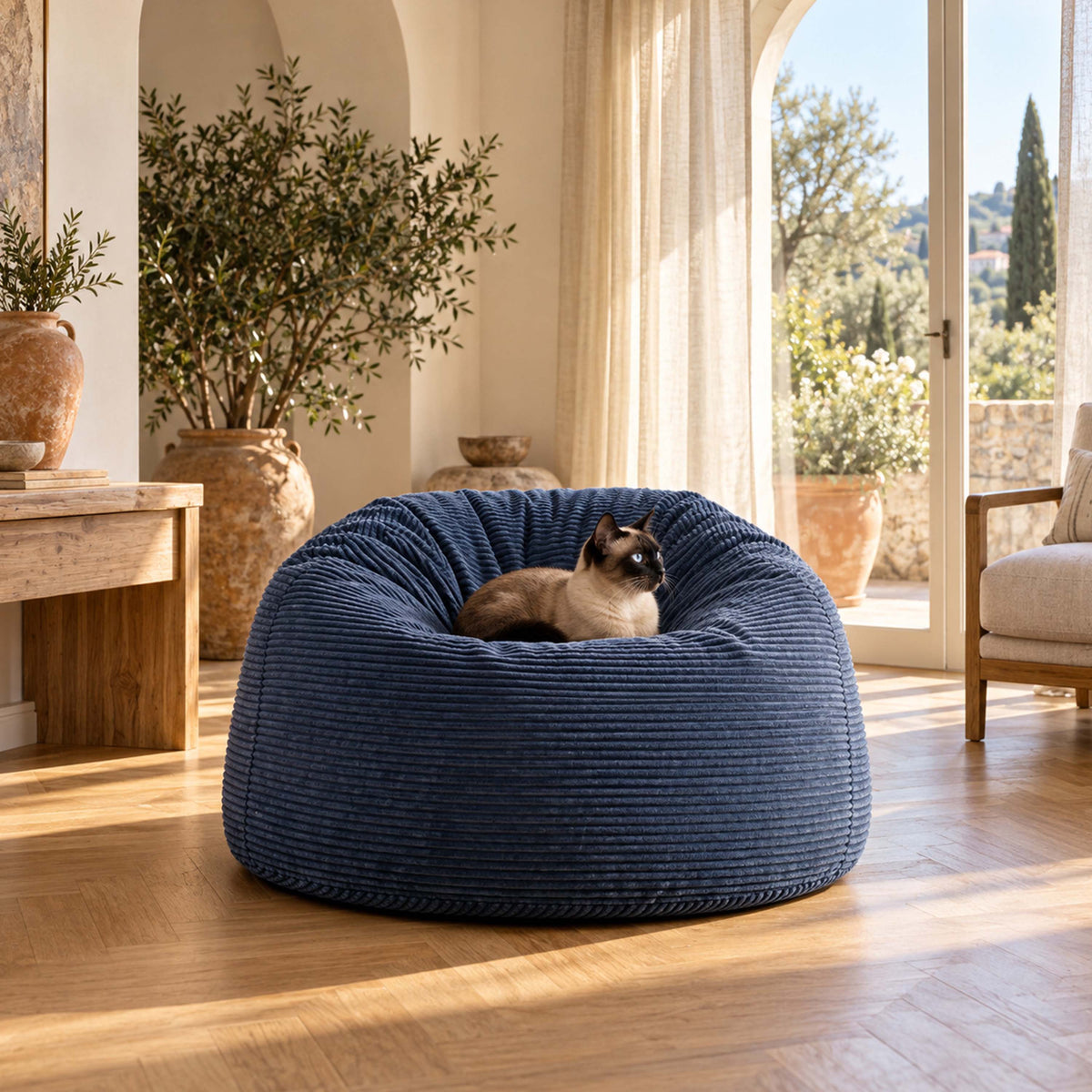 Pouf Géant Rond XL Velours Côtelé Bleu denim TiTAN S, pouf rond XL en velours côtelé bleu denim pour salon, intérieur lumineux