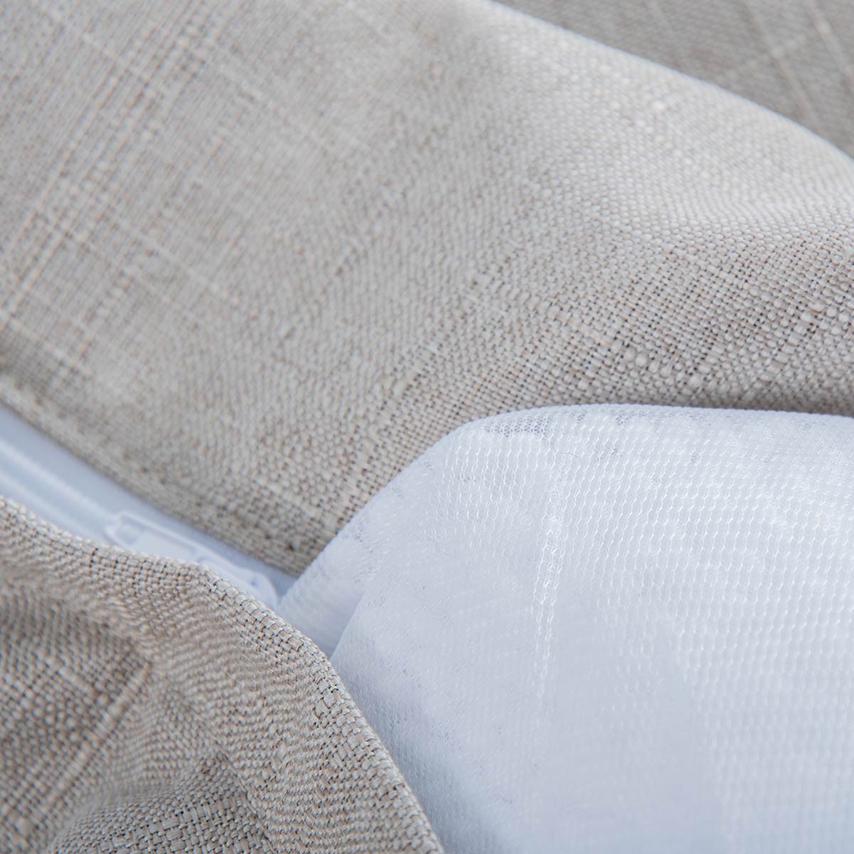 Pouf Lin Beige cocooning intérieur en lin beige 170x130 cm, gros plan texture tissu