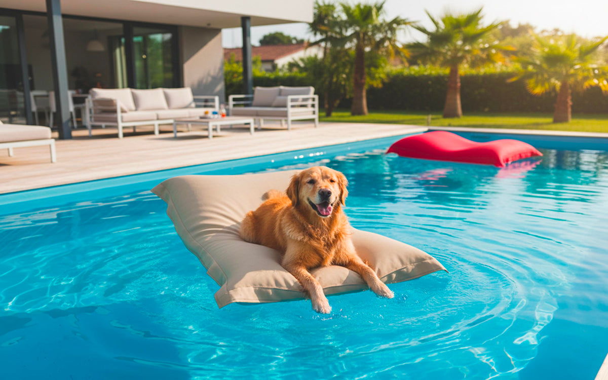 Pouf Piscine Beige BiG52 déhoussable XXL flottant avec billes de polystyrène, assise confortable pour piscine extérieure