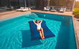 Pouf Piscine Bleu BiG52 POOL XXL déhoussable flottant avec billes de polystyrène, confort design pour piscine extérieure