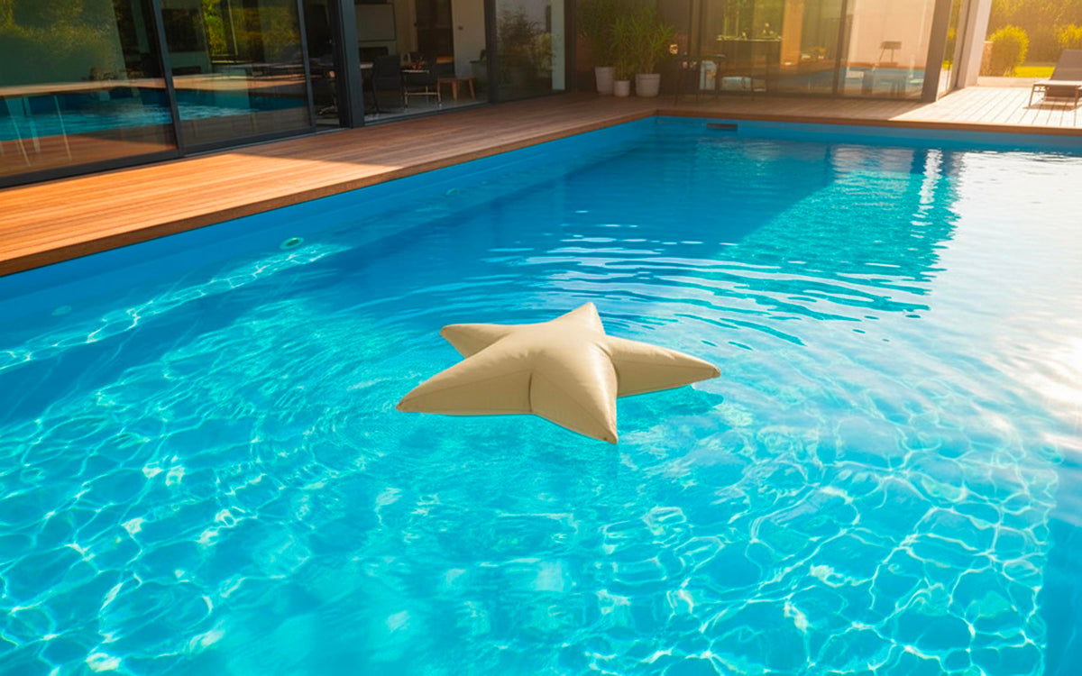 Pouf Piscine, Étoile de Mer Beige flottant dans la piscine, design inspiré de l’océan pour terrasse extérieure