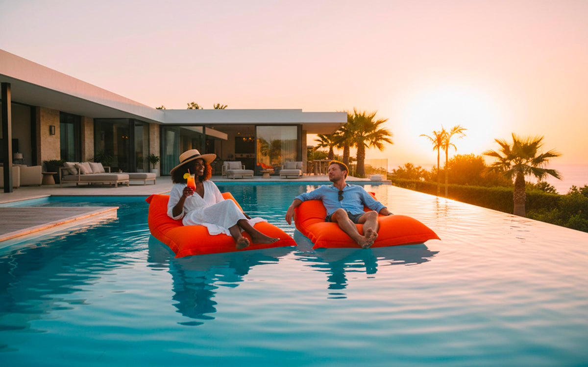 Pouf Piscine Orange BiG52 POOL déhoussable avec billes de polystyrène, flottant pour piscine, pouf géant XXL
