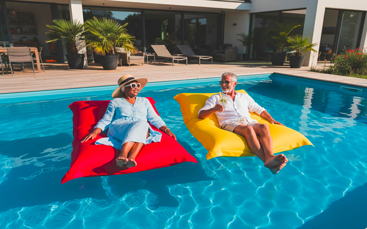 Pouf Piscine Rouge BiG52 flottant pour piscine, déhoussable, billes de polystyrène, assis dans le bassin