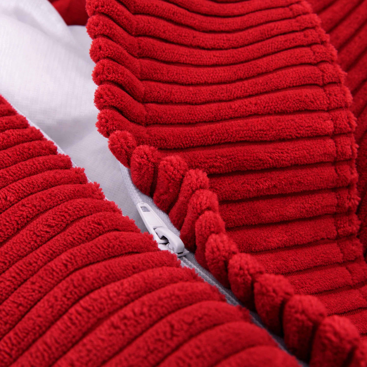 Pouf Poire Velours Côtelé Rouge, zoom tissu velours côtelé rouge avec fermeture éclair visible