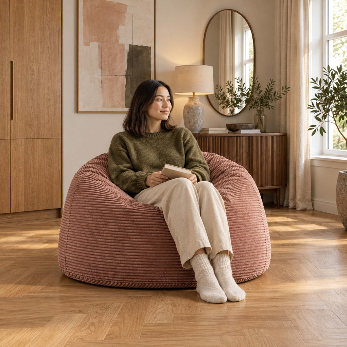 Pouf Géant Rond XL Velours Côtelé Rose poudré chaud, fauteuil rond XL en velours côtelé pour salon cosy, photo d’ambiance