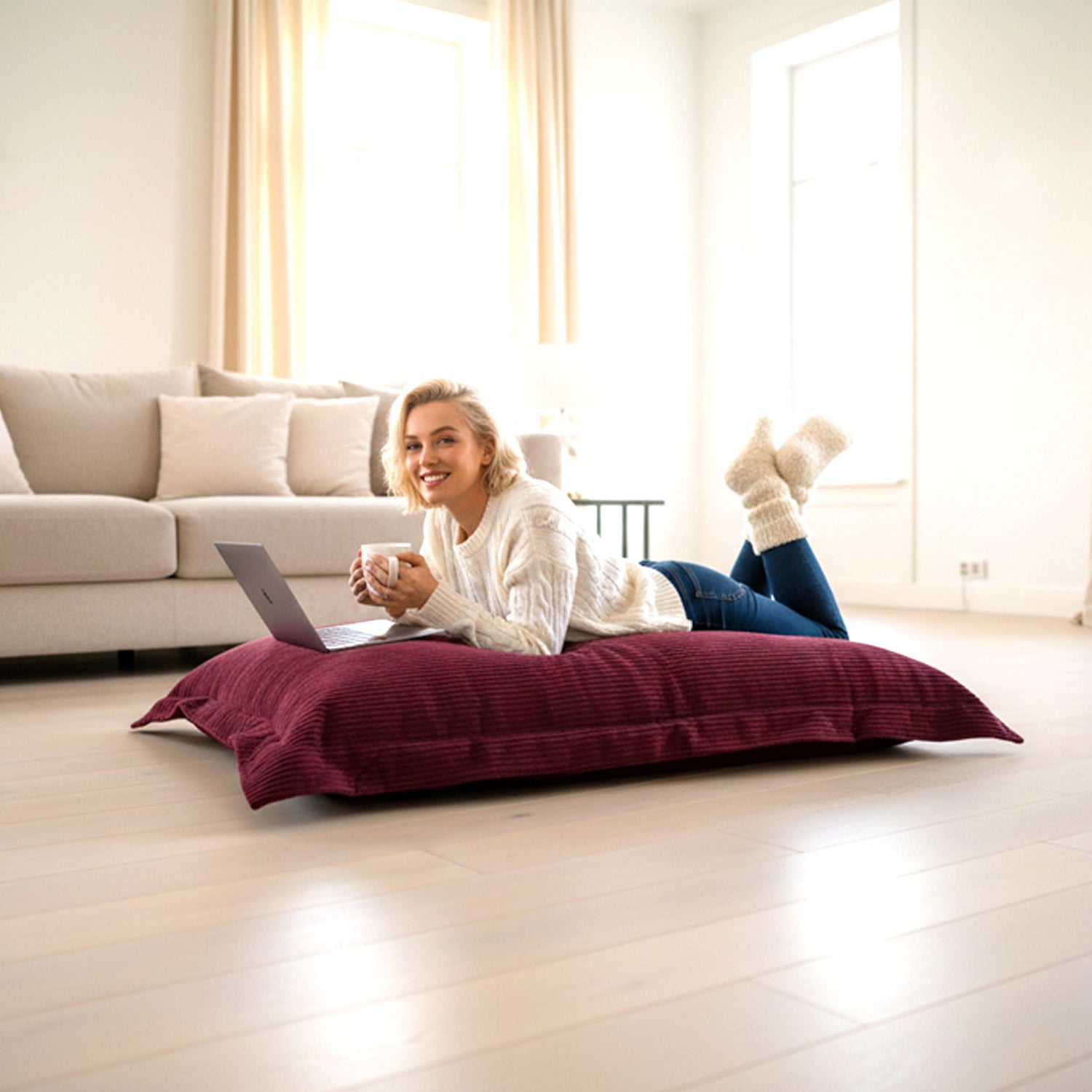 Pouf Velluto Coste Ciliegia